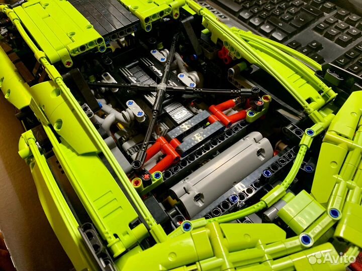 Lego Technic 42115 Lamborghini Sian FKP 37