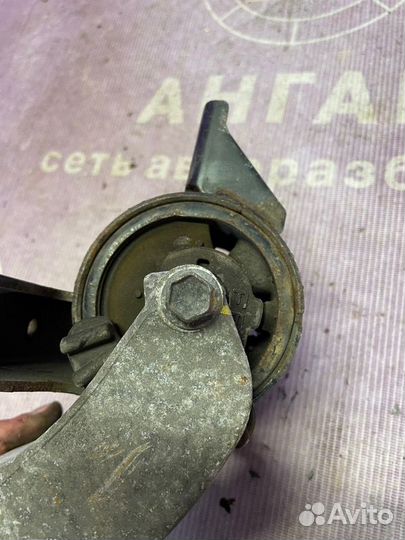 Подушка двигателя правая Suzuki Sx 4 EYA21S M16A