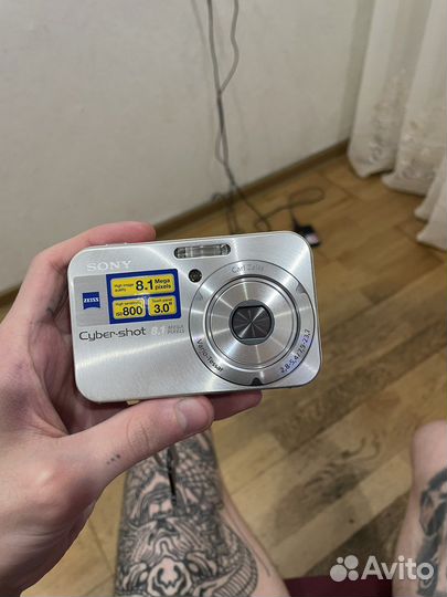 Мыльница Sony Cyber-Shot DSC-N1