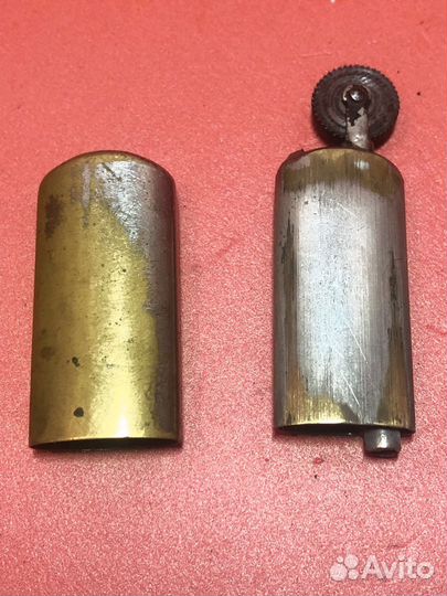 Старинная бензиновая зажигалка