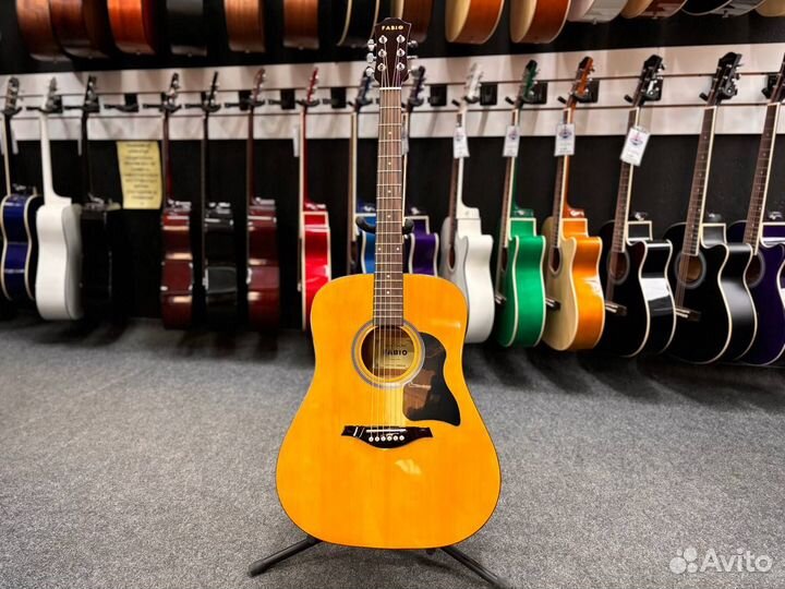 Гитара акустическая