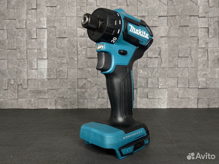 Аккумуляторный шуруповерт Makita DDF083Z