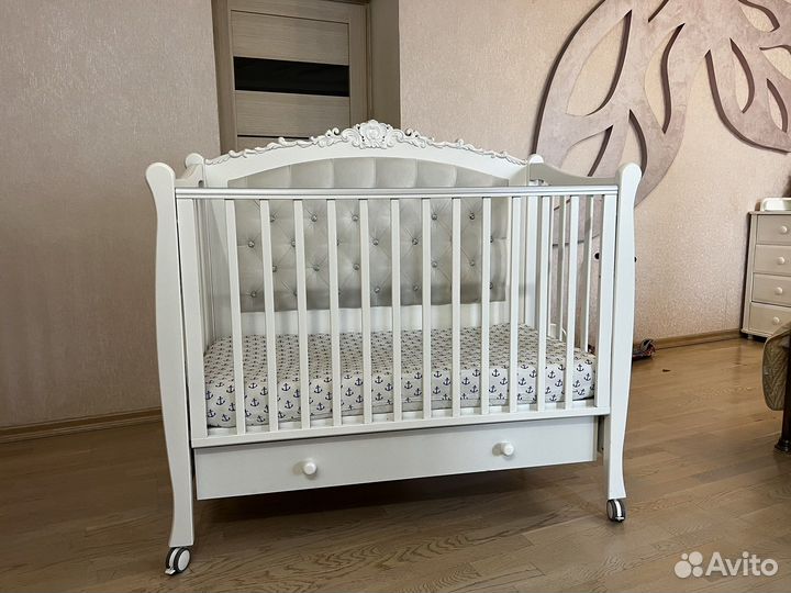 Детская кроватка