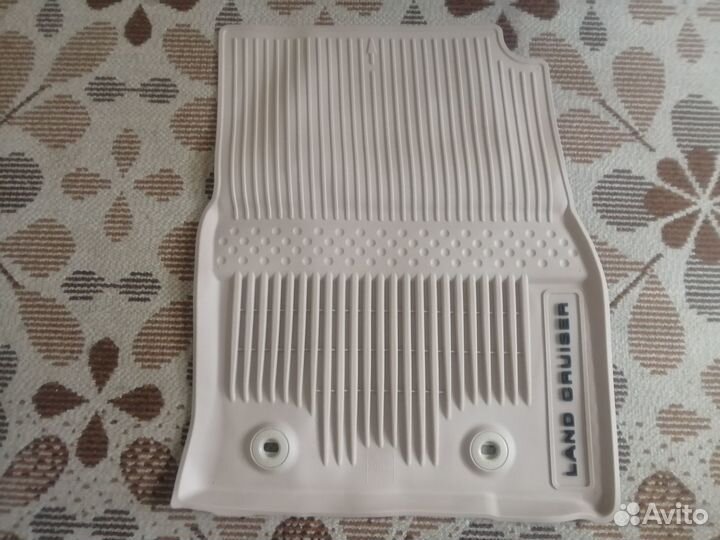 Коврики Land Cruiser 300 2021- резиновые бежевые