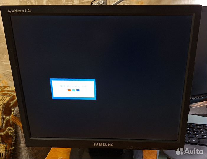 Монитор Samsung SyncMaster 710n