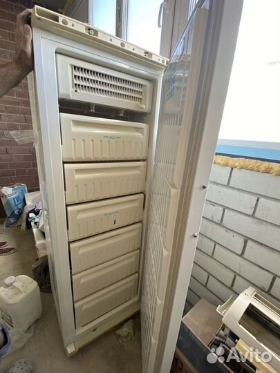 Морозильная камера Stinol