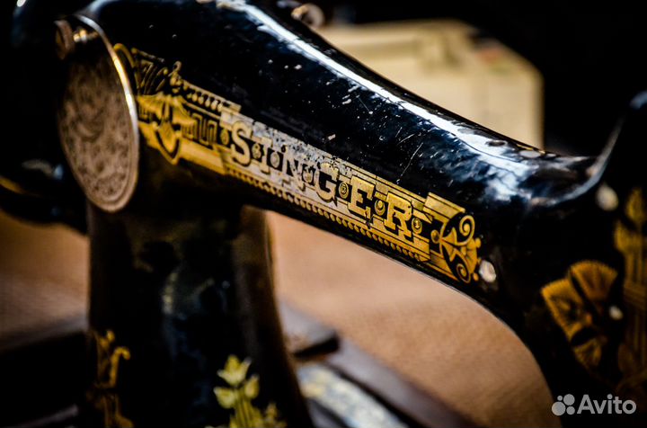 Раритетная швейная машинка Singer