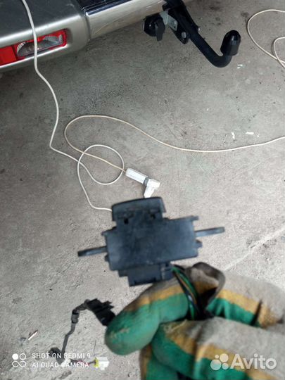 Кнопка управления люка митсубиши Монтеро 3