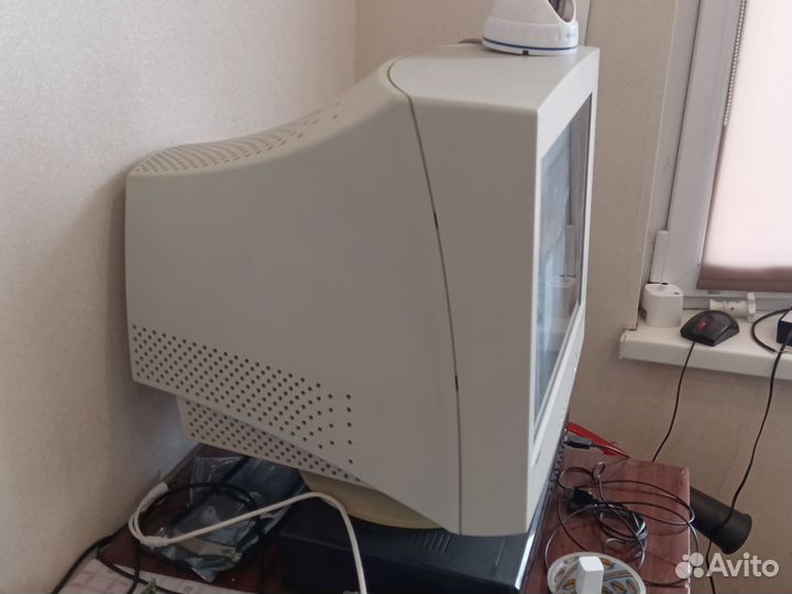 Монитор ЭЛТ - NEC MultiSync 75F