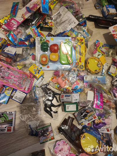 Игрушки в ассортименте