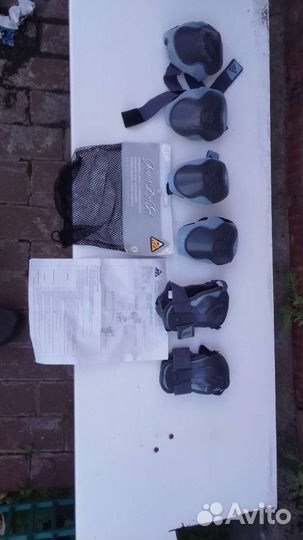 Роликовые коньки Rollerblade + комплект защиты