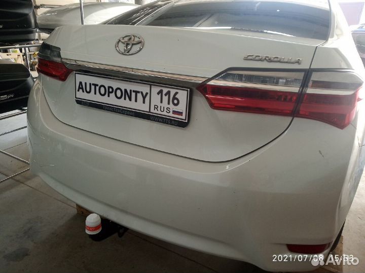 Фаркоп Toyota Corolla со съемным шаром