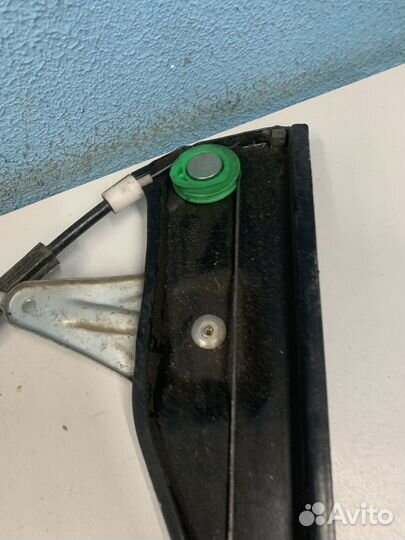 VW Passat B7 стеклоподъемник передний левый