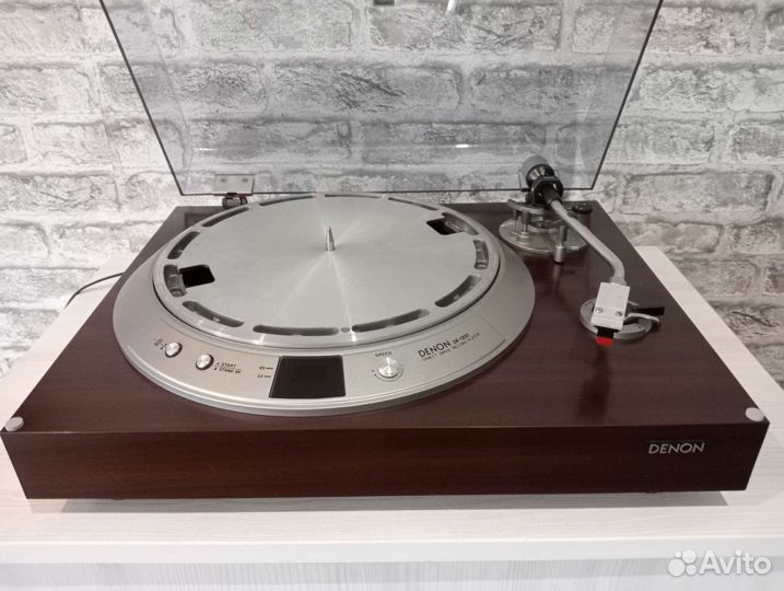 Проигрыватель винила Denon DP-1200