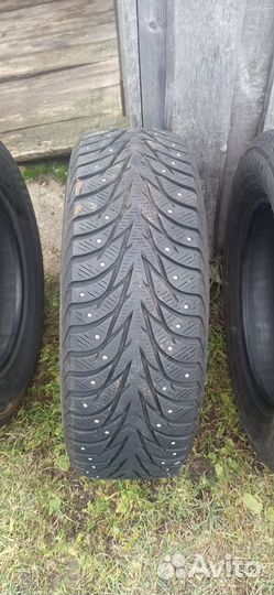 Yokohama Ice Guard IG35 215/65 R16 102