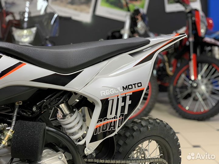 Мотоцикл питбайк Regulmoto Pilot EA 14\12