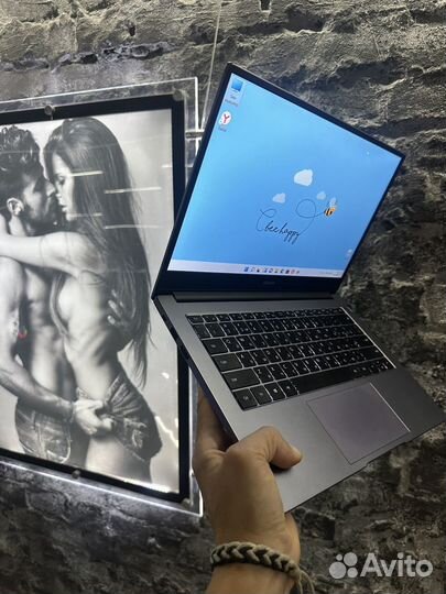 Ультрабук honor 14.0 FullHD 6ядер 8гб ssd512 win11