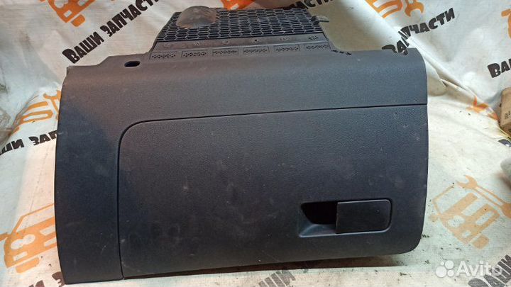 Бардачок Skoda Rapid