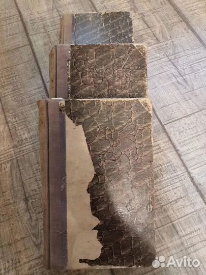 Продам энциклопедический словарь в 3х томах 1901