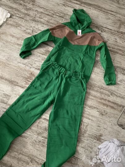 Костюм женский