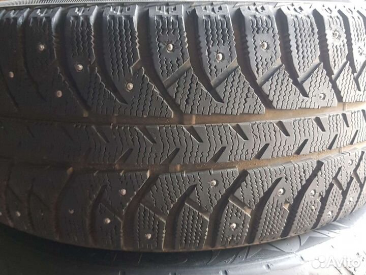 Bridgestone Ice Cruiser 5000 225/50 R17 94T
