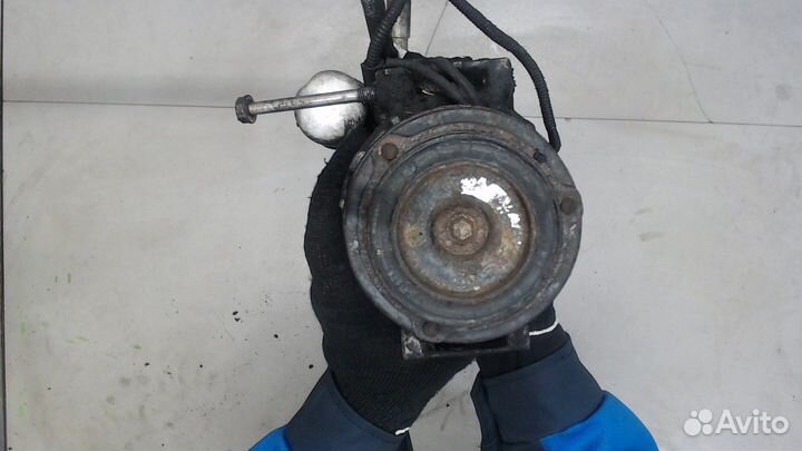 Компрессор кондиционера BMW X3 E83, 2007