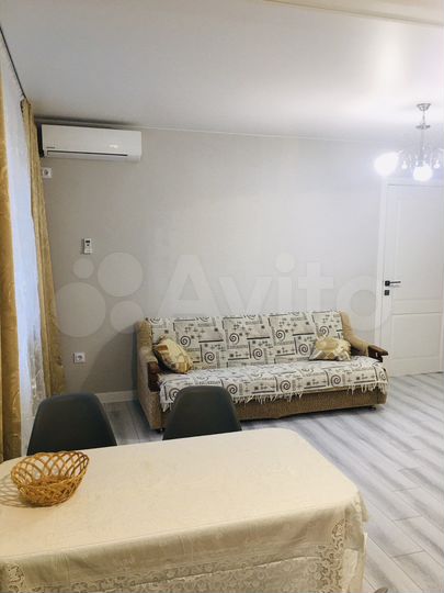 2-к. квартира, 50 м², 1/4 эт.