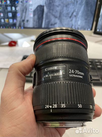 Объектив Canon EF 24-70mm f/2.8L II USM