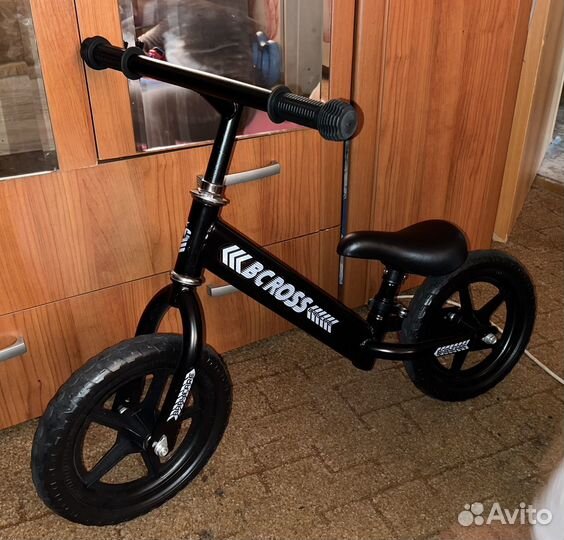 Беговел Bcross черный с 2 лет