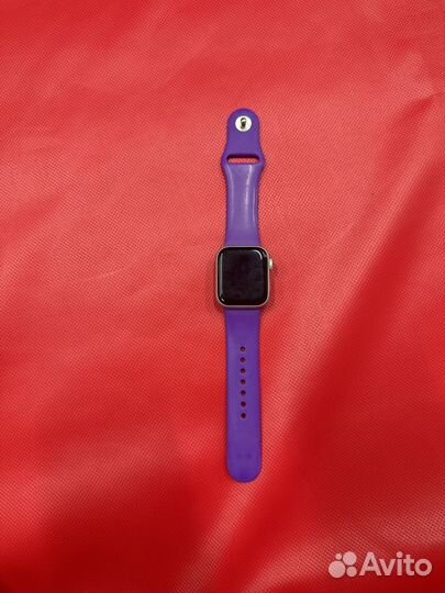 Apple watch 5 40 mm 1 ремешок в подарок и зарядка
