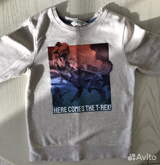 Кофты пакетом на мальчика 134/140 в отл.сост