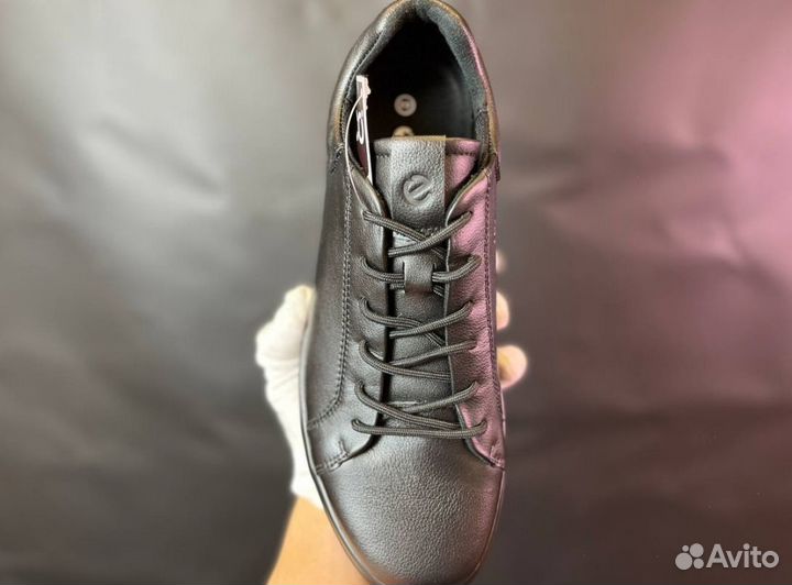 Кроссовки Ecco долговечные