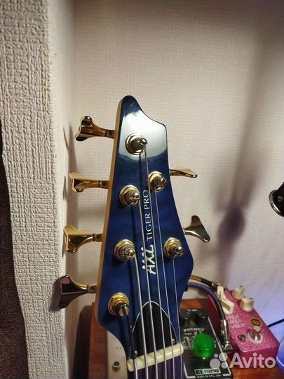 Басс гитара 6 струн AXL Tiger Pro 6