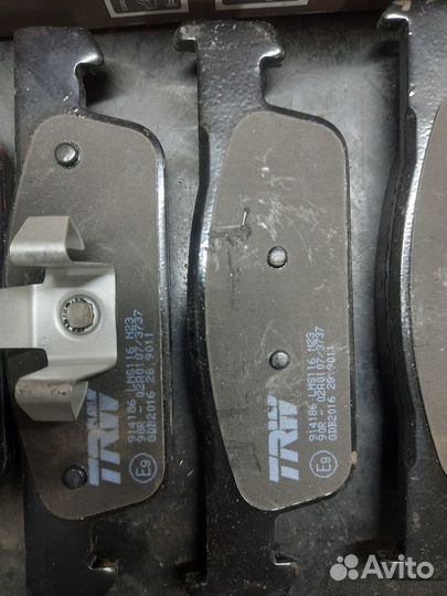 Тормозные колодки TRW GDB2016