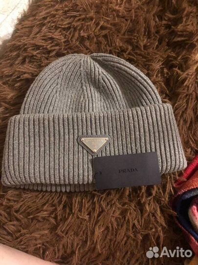 Женская шапка