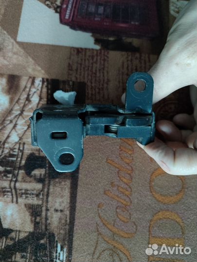 Замок капота mercedes GLC300