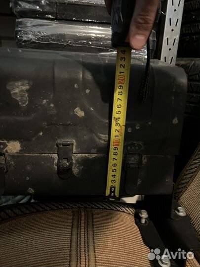 Металлический ящик на грузовой автомобиль