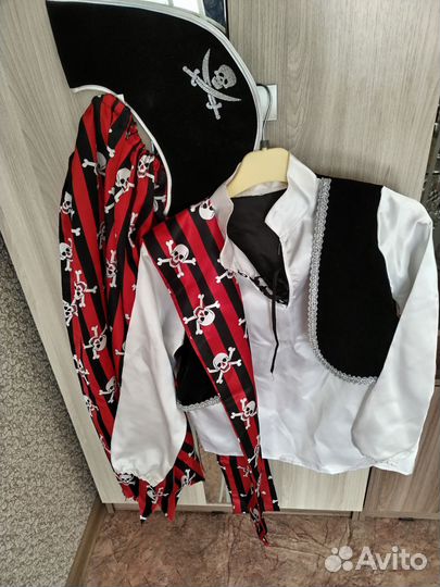 Карнавальные костюм пирата