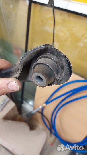 Верхний правый рычаг honda crv 1