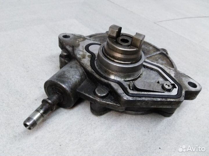 Вакуумный насос двигателя A6402300365