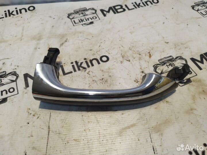 Ручка двери правая Mercedes Ml W164
