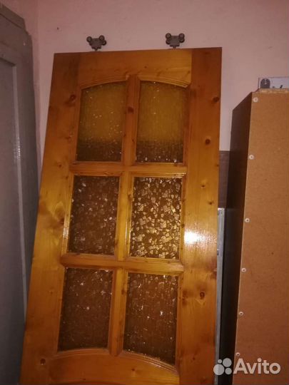 Межкомнатная дверь из дерева бу