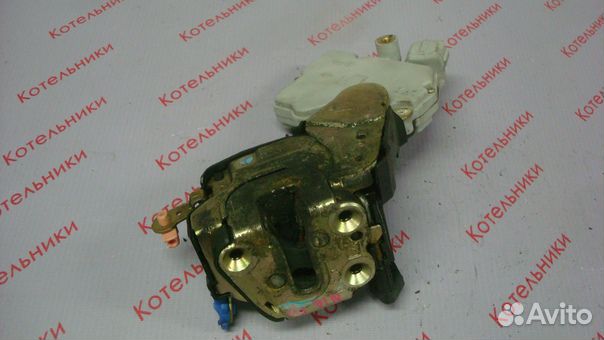 Nissan 80503-BM660 Замок передней левой двери