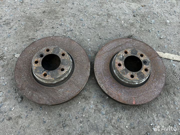 Тормозные диски передние BMW E38 750