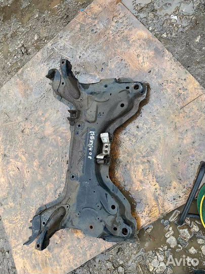 Подрамник передний Peugeot 408