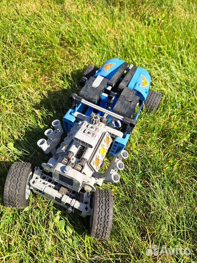 Lego Technic Гоночная машина 42022