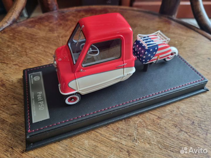 Модель автомобиля Peel P50 1:18