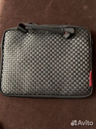 Сумка Belkin Netbook Sleeve Merge 12