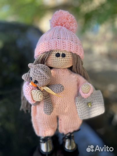 Вязаная интерьерная кукла тильда ручной работы