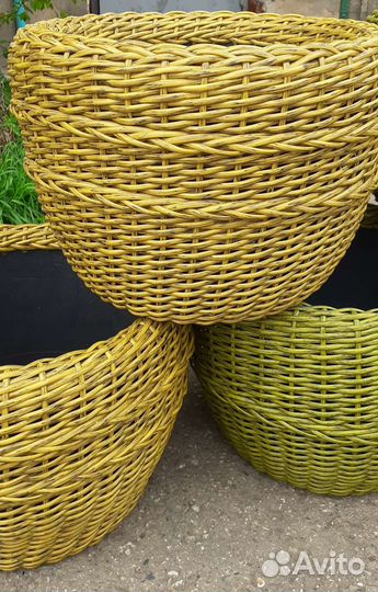 Лучшее от мастера Кашпо из ротанга.Объём- на 20л